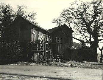 The original Pisgah Inn building before being demolished 